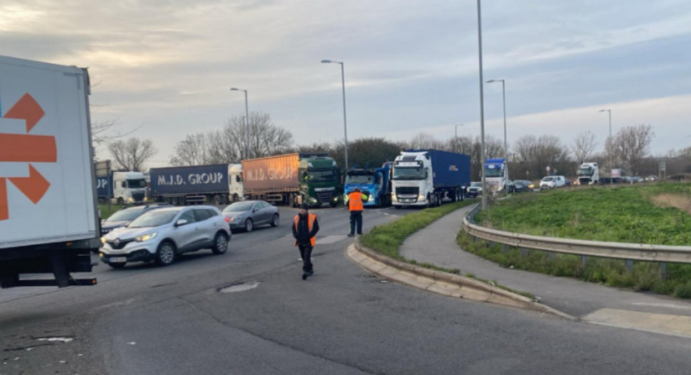 Traffic was gridlocked when the last load got stranded Traffic was gridlocked when the last load got stranded