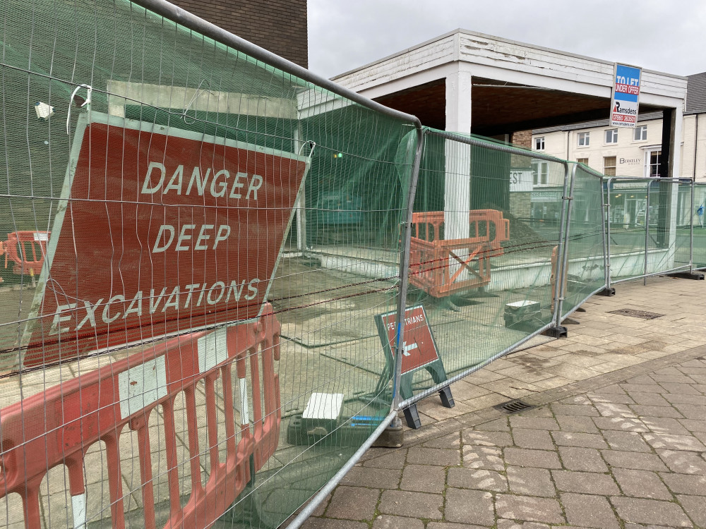 Sign up to our free weekly newsletter! (image by James Smith)