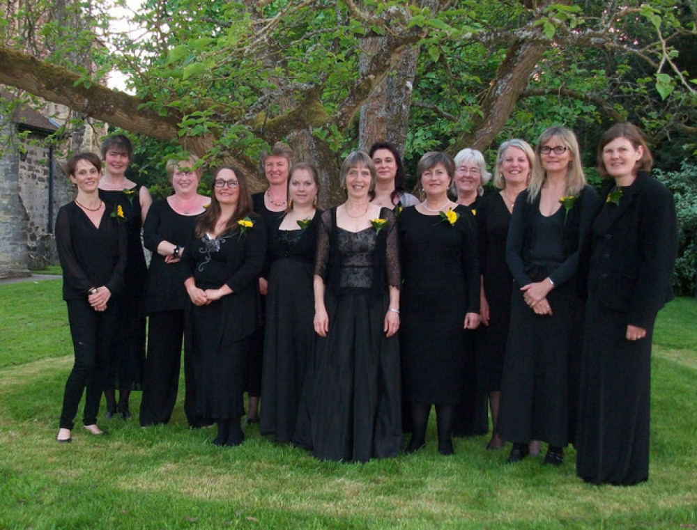 Cantilena is a four-part mixed choir of around 30 voices, whose repertoire seeks to be bold and wide-ranging. Cantilena is a four-part mixed choir of around 30 voices, whose repertoire seeks to be bold and wide-ranging.