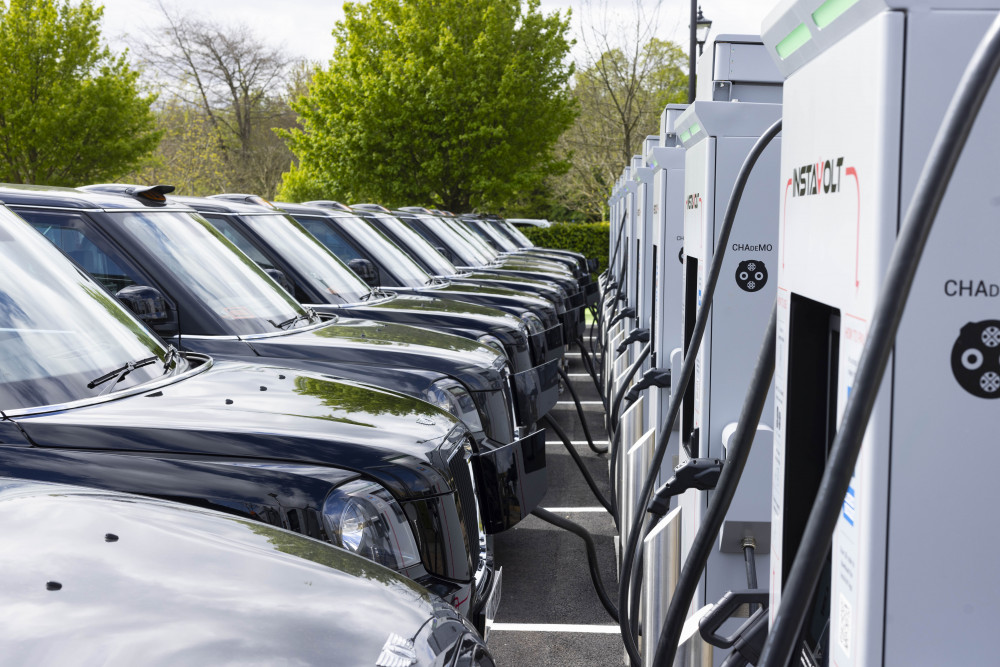 Syon Park's new 14-charger 'superhub' (Photo: InstaVolt)