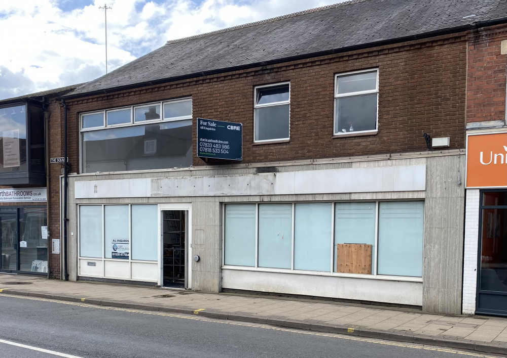 Work is well underway at the former HSBC in Kenilworth (image by James Smith) Work is well underway at the former HSBC in Kenilworth (image by James Smith)