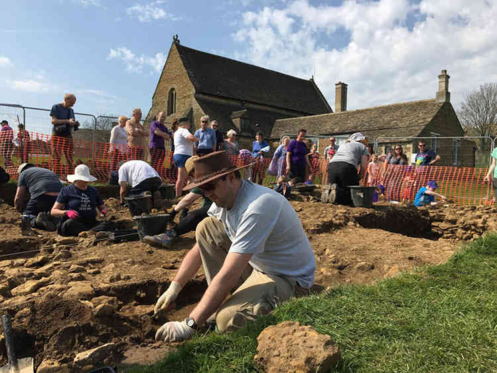 Oakham Castle community dig Oakham Castle community dig