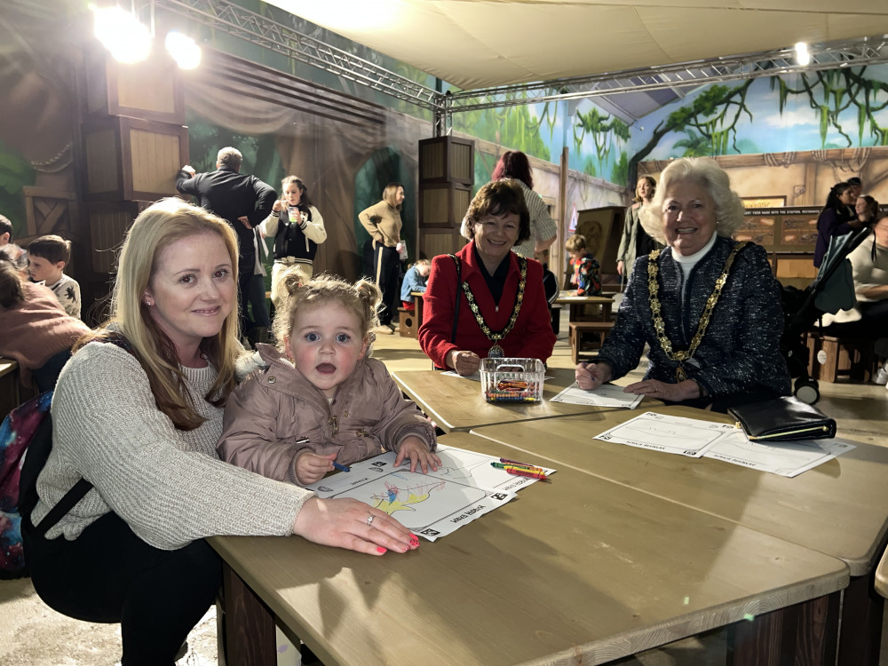 Mum and daughter with Mayor and Mayoress. (Photo: Ben Shahrabi)