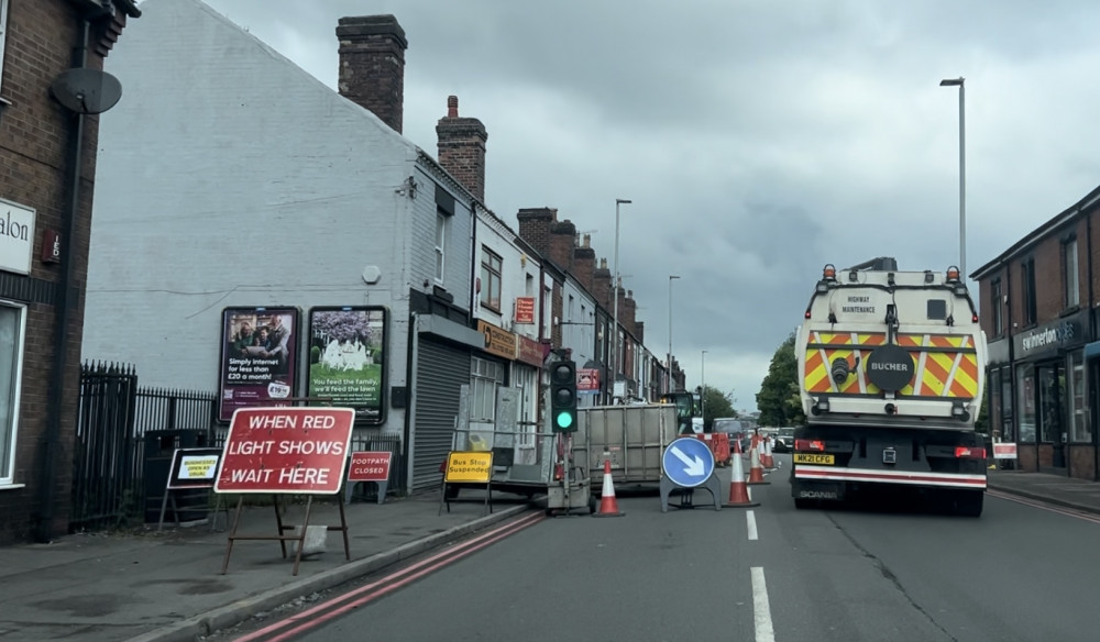 The temporary traffic lights are causing heavy traffic on Victoria Road (Nub News).