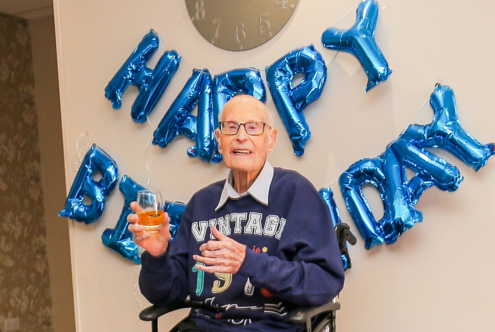 John Farringdon is now the second oldest man in the world (image via SWNS)