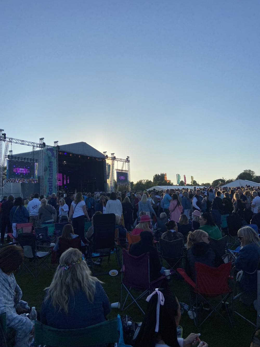 The sun setting over the main stage. (Photo: Chloe Brewster)