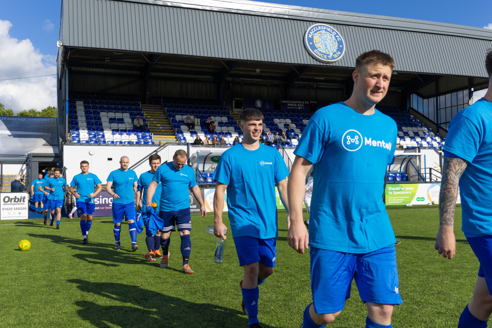 Macclesfield: You can still donate! Click the red link at the bottom of the article. Image - Phil Jones www.sportseyephoto.com Instagram @sportseyephoto)