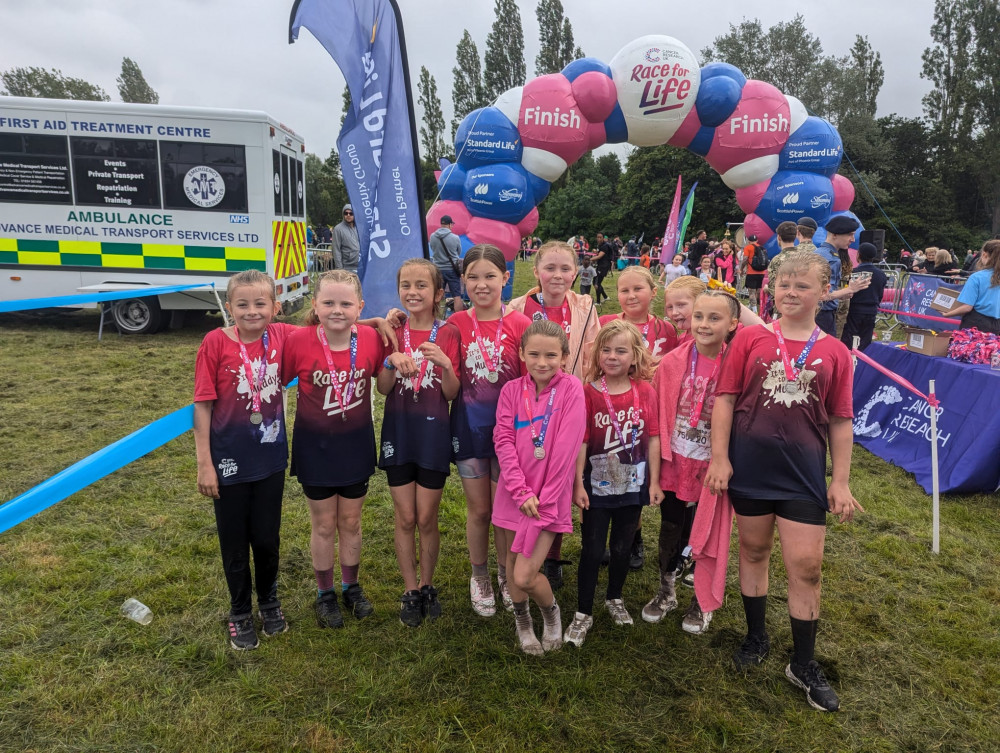 Grays Under 9 girls at the finish