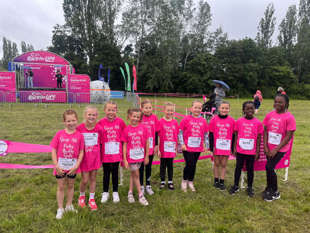 Grays Under 8 girls at the start.