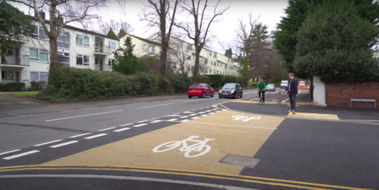 The new crossing has been installed on Cloister Crofts in Leamington Spa (image via WCC / YouTube)