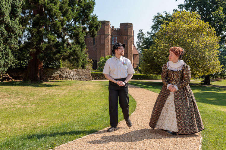 Elizabeth I enjoys a stroll on one of the new pathways at Kenilworth Castle (image via English Heritage)