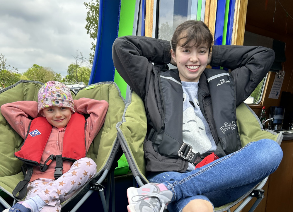 Mia Turrent (right) is preparing to run a 10k run to raise money for the charity that has supported her family since her younger sister Ximena (left) was diagnosed with cancer two years ago. (Photo: Momentum)