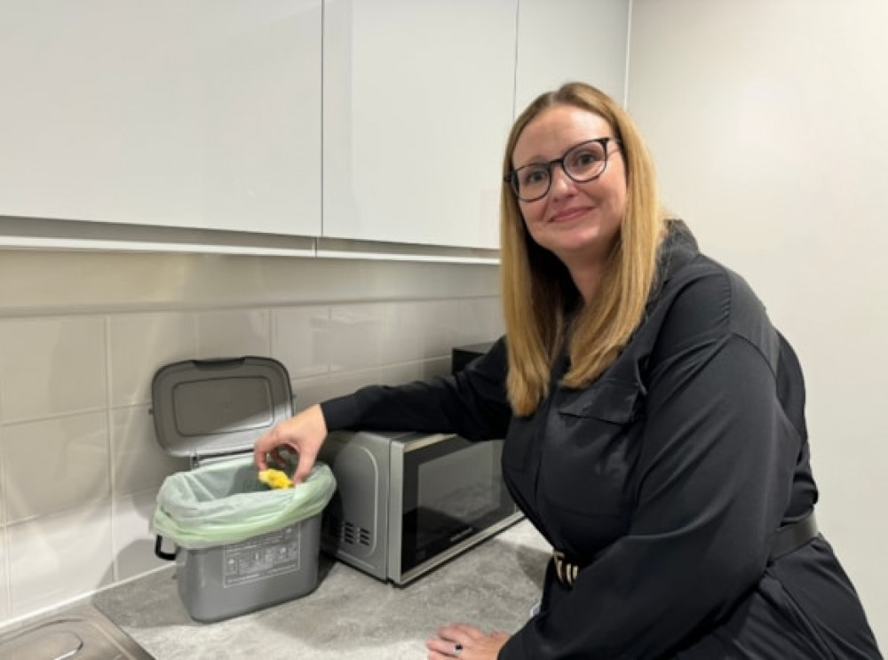 Cllr Victoria Holloway has welcomed Thurrock's new food caddy collection system.