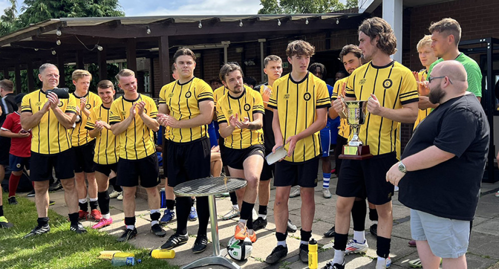 East Thurrock lifted the trophy. 