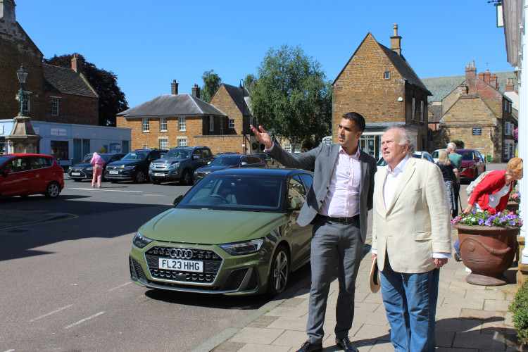 Kasam Hussain (Openreach) and Rutland County Councillor Paul Browne in Uppingham (Openreach).