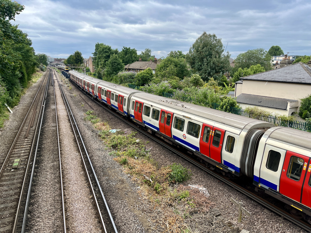 A resident calls on TfL and Network rail to improve District lines services from Richmond through a petition (credit: Cesar Medina).