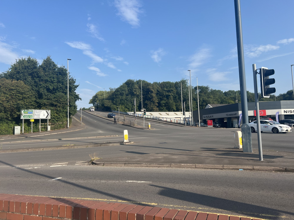 Traffic lights at the Leek Road / Bucknall Road junction will be removed and replaced (Nub News).