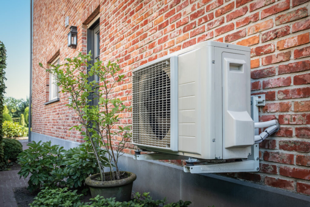 The Government's ambitious target is to install 600,000 heat pumps per year by 2028. 