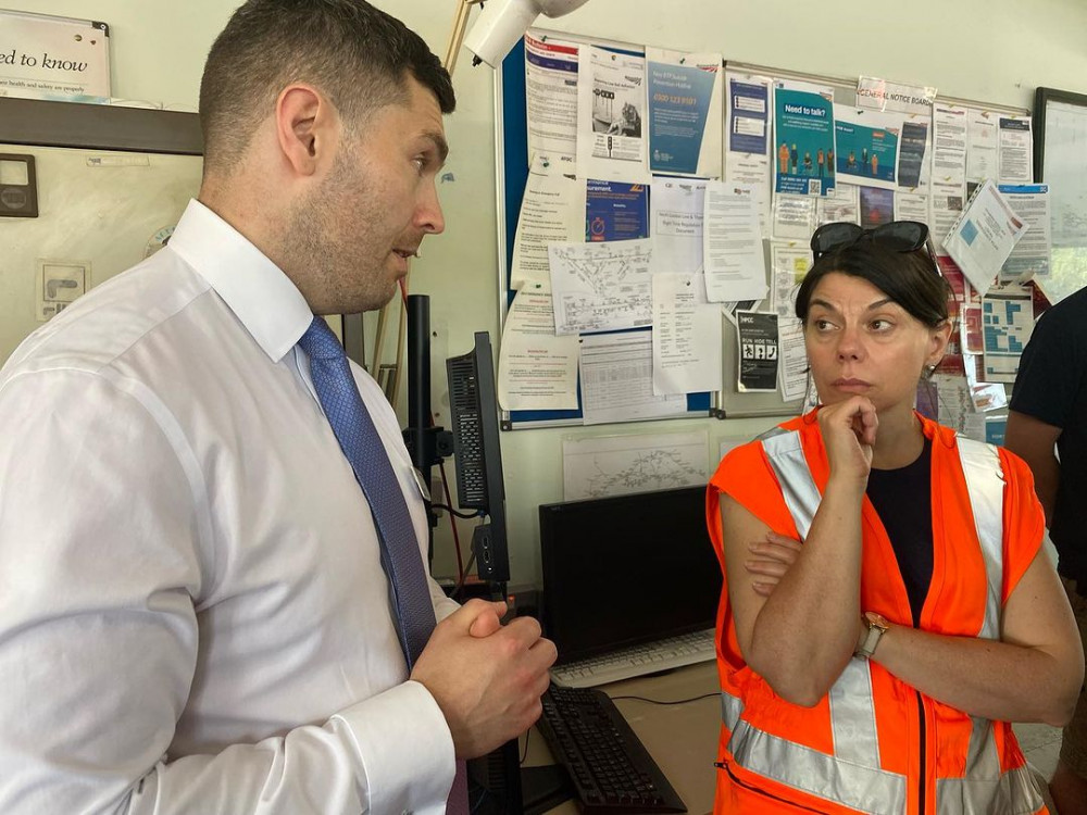 Liberal Democrat MP Sarah Olney met up with TfL and Network Rail to find out the cause of issues on the District line at Richmond Station (credit: @sarahjolney1/X).