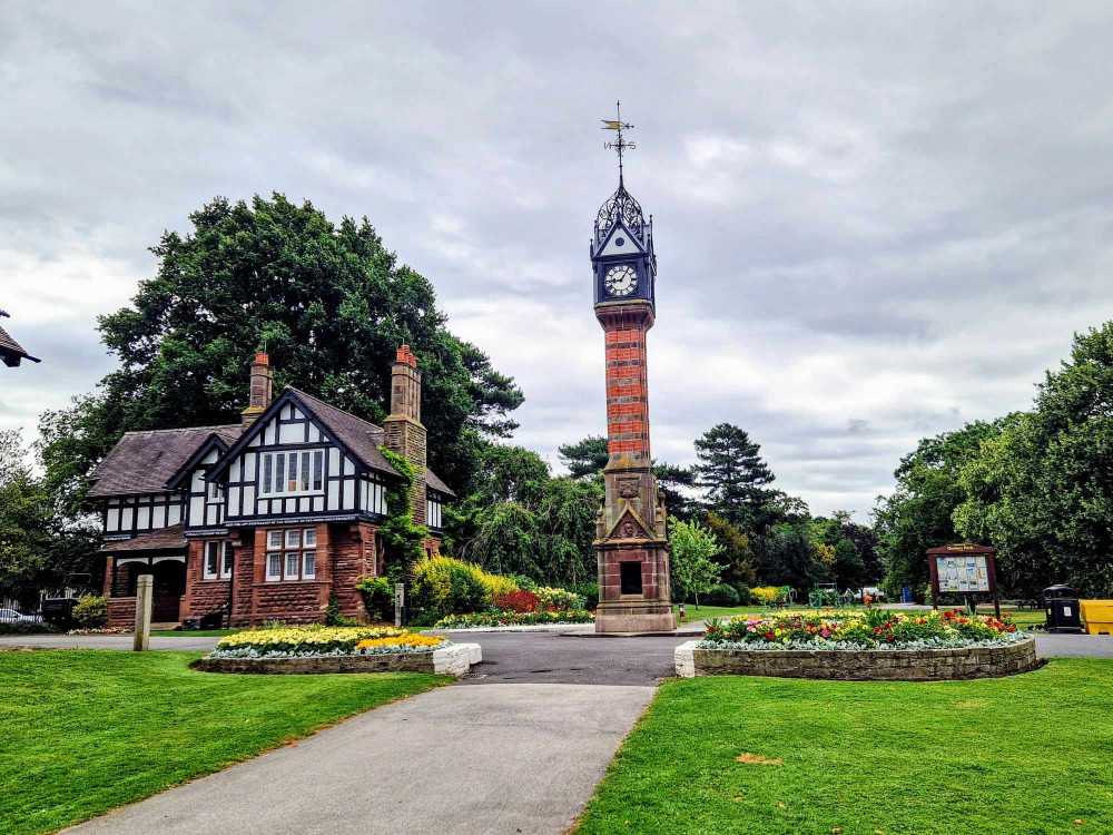 Crewe's Queens Park has retained its Green Flag and Green Heritage Site status for 2024 (Ryan Parker).