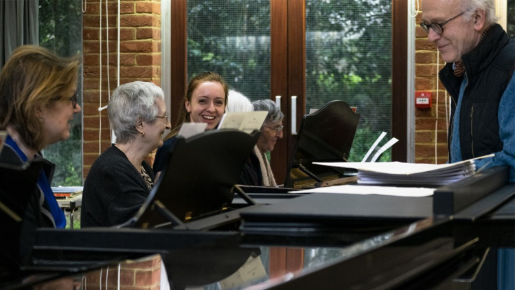 Late Starter Piano with Lucinda Mackworth-Young starts in September! (image via Benslow Music)