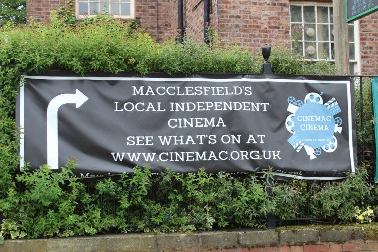 A sign pointing towards Cinemac, at the Exchange Street Carpark. (Image - Macclesfield Nub News) 