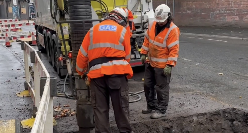 Engineers from Cadent have started work on replacing a 145-year-old gas pipe on Brinksway - work is expected to last around four weeks (Image - Cadent)