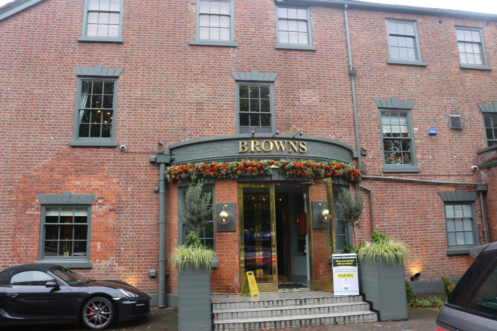 Plans have been approved to refurbish Browns Brasserie in Wilmslow (Wilmslow Nub News).