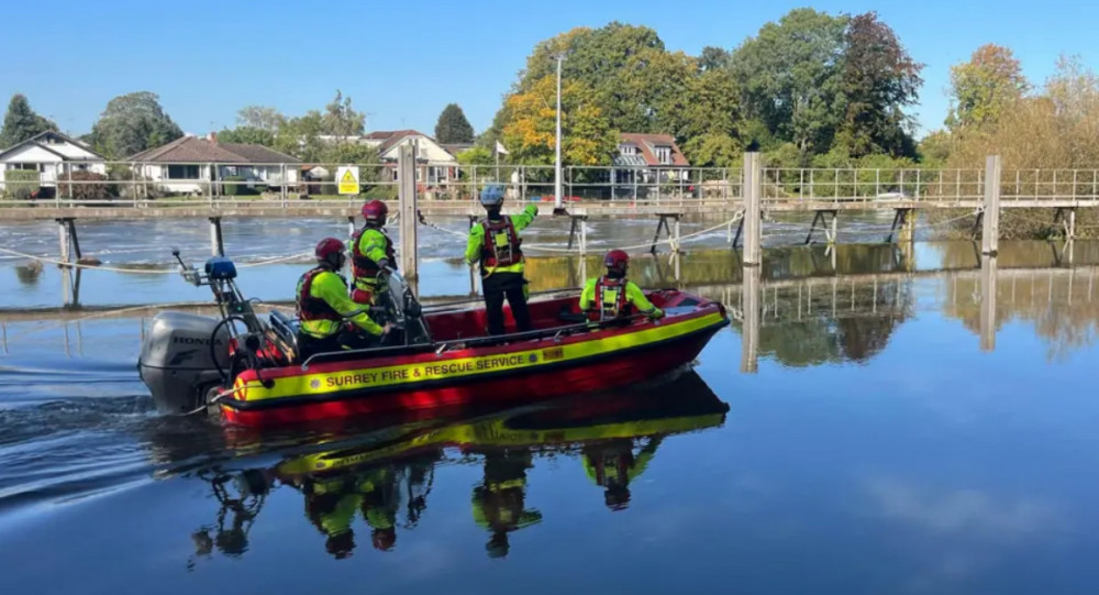 Rescues teams at the scene on the River Thames (image supplied)