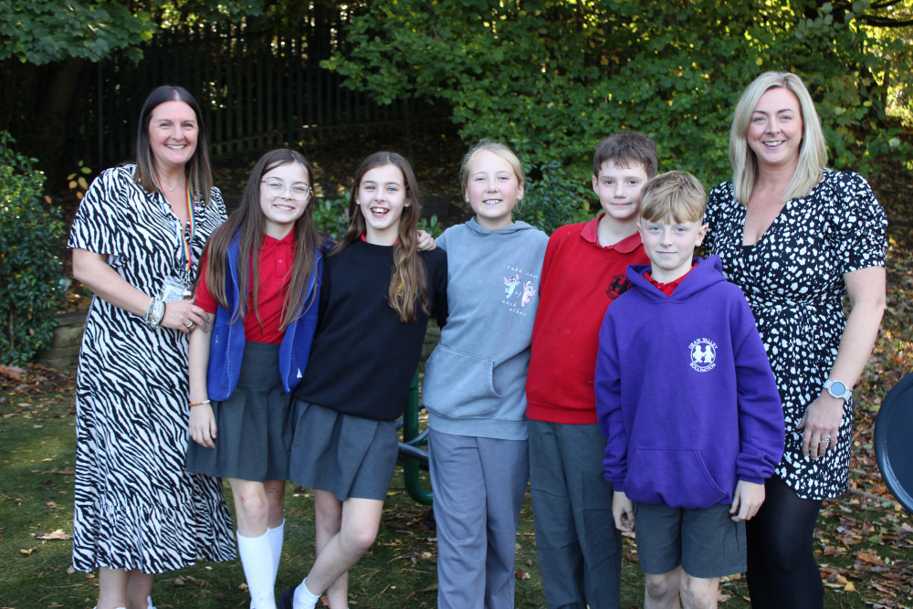 Dean Valley Primary School Headteacher Vicky McPherson (left) and assistant headteacher Casey McDermott (right) with pupils of Dean Valley Primary School, Bollington. (Image - Macclesfield Nub News)