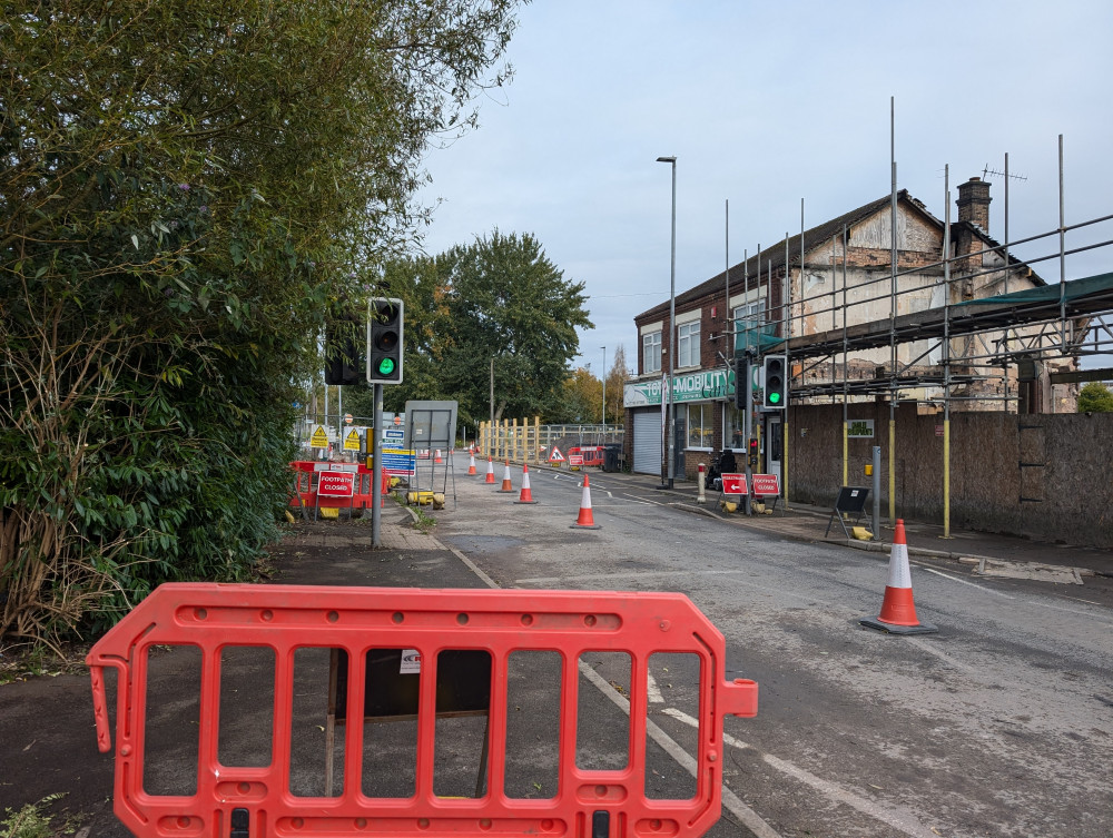  Liverpool Road is closed to vehicles between Lovatt Street and Stoke Road (LDRS).