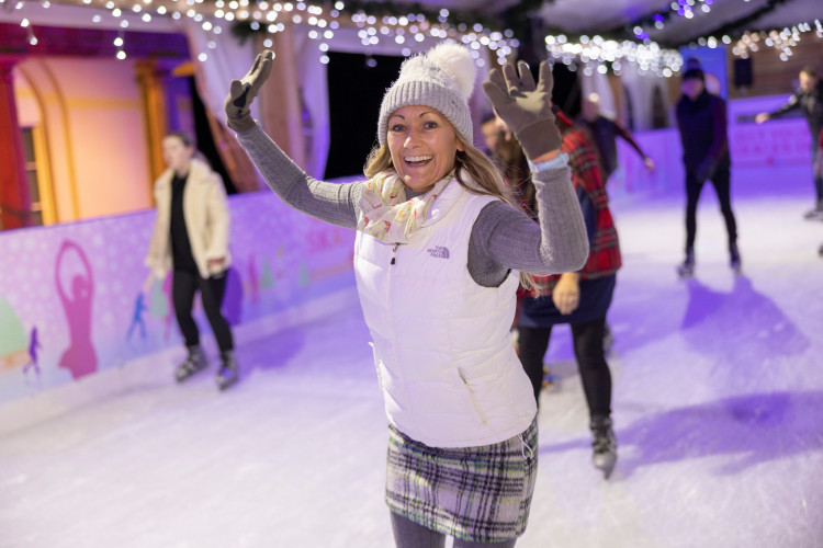 Clarks Village aims for a world record with over 150 Santas skating at festive ice rink launch