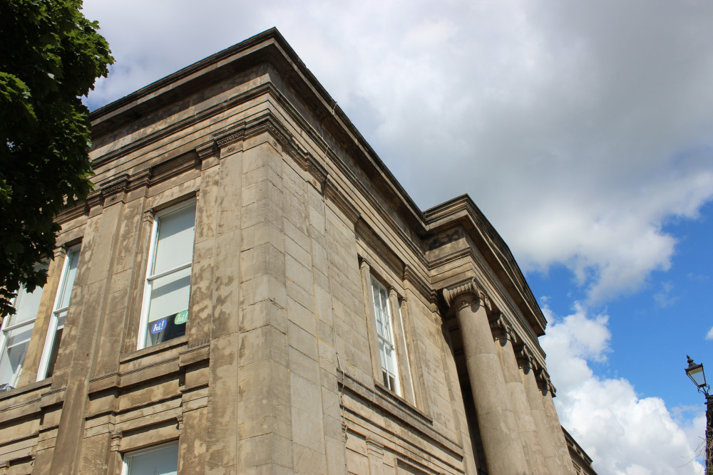 Macclesfield Town Hall, Market Place. (Image - Macclesfield Nub News)