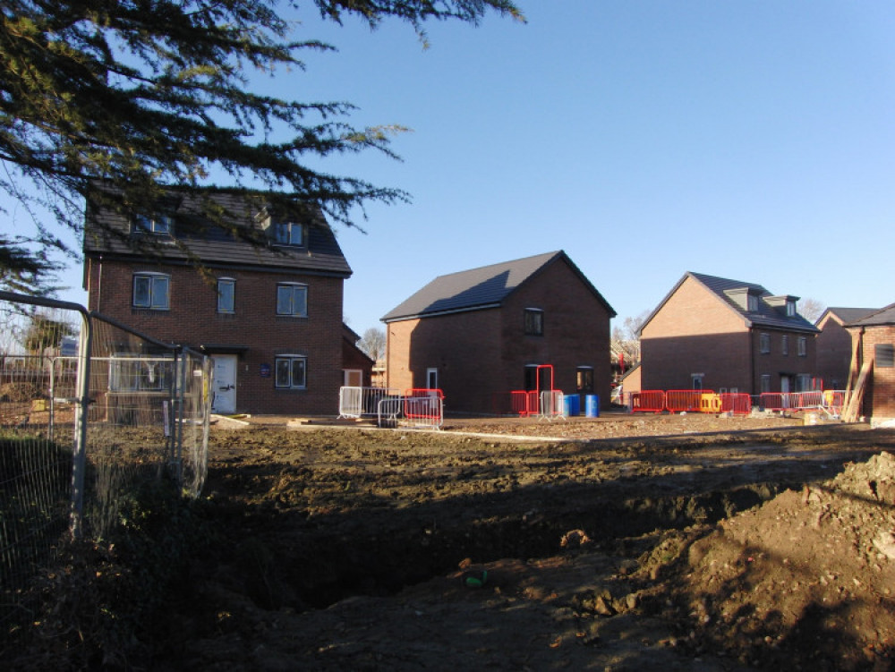 Houses being built at Montague Point in Warwick (image by Geoff Ousbey)