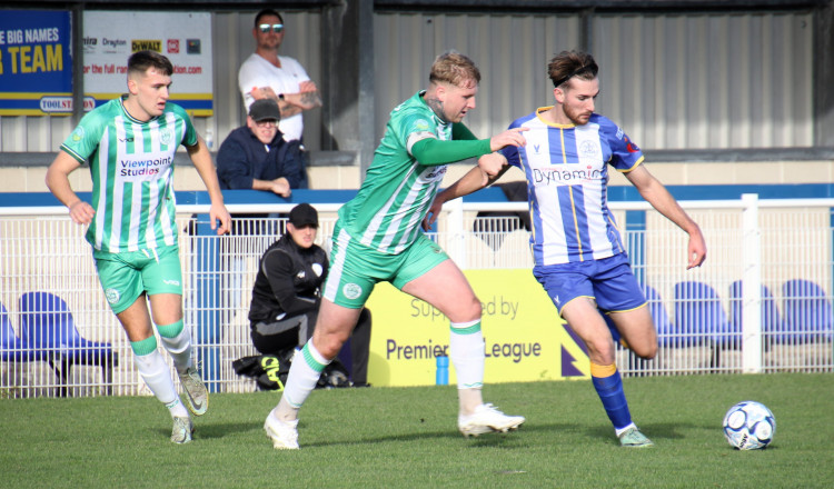 Both teams showed resilience and determination (Photo: Clevedon Town FC) 