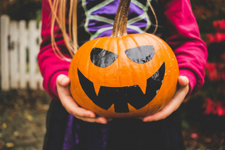 As Halloween approaches, Avon and Somerset Police are sharing safety advice with families and residents in Street and Glastonbury (Unsplash)