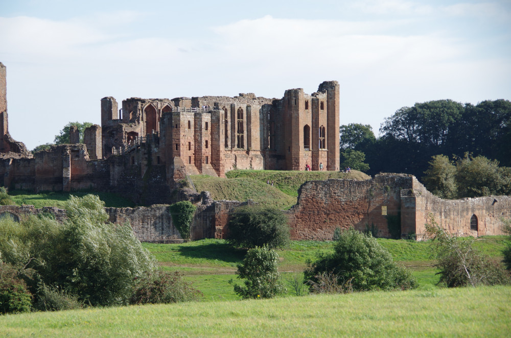 Kenilworth Town Council wants to improve pedestrian access to Kenilworth Castle (image by Richard Smith)