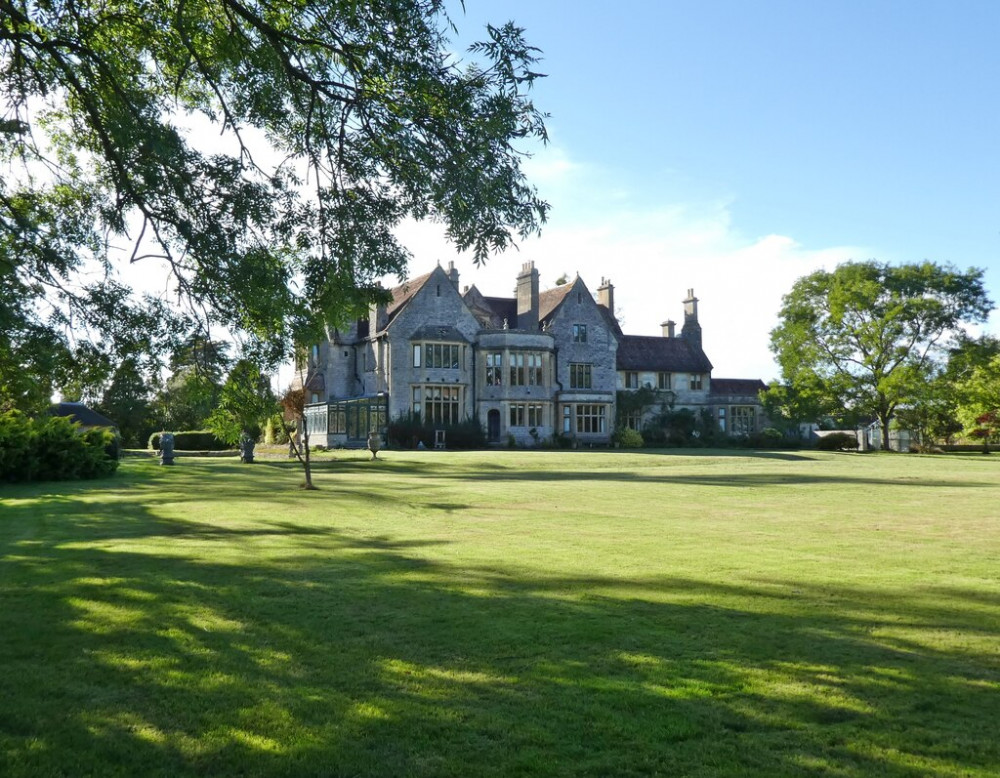 Photo: Hornblotton House near Shepton Mallet Somerset. Photo Copyright: Roger Cornfoot under Creative Commons Licence.