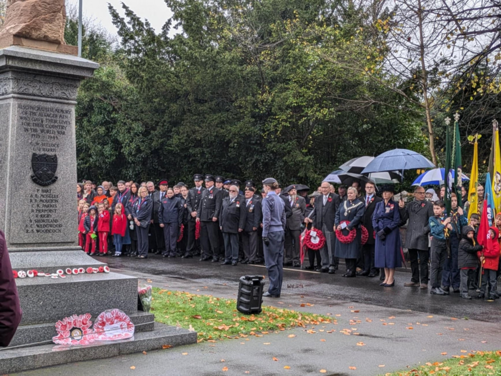 Crowds turned out to see this year's Remembrance Day parade in Alsager. (Photo: Nub News) 