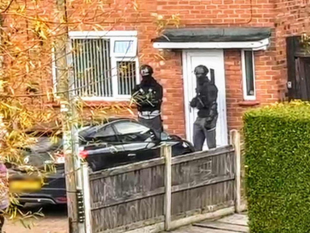 On Tuesday 12 November, Cheshire Police carried out drug warrants at two addresses on Wheelman Road (Nub News).