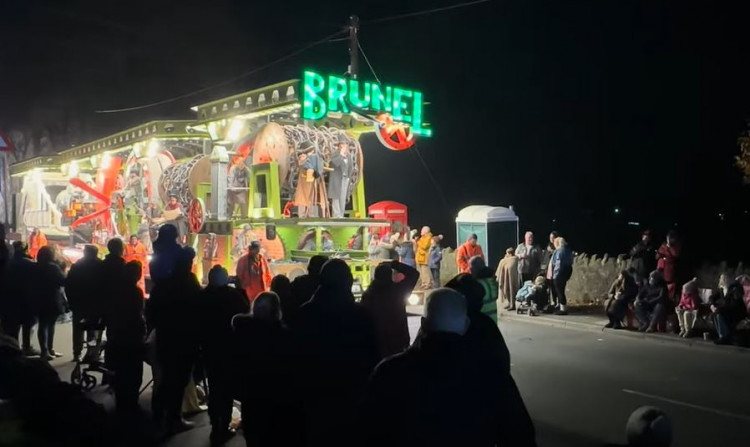 An impressive tribute to engineering icon Isambard Kingdom Brunel, this illuminated float captivated crowds with its intricate design and striking lighting as it rolled through Shepton Mallet.