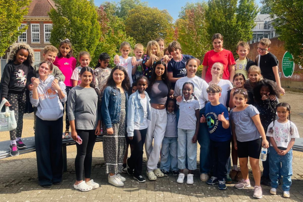 Members and children from Ealing's Znaniye Foundation (credit: Znaniye Foundation).