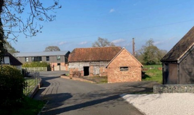'The historic barn is on the point of collapse' (image via planning application)