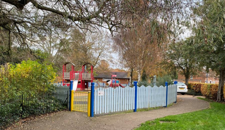 The current play equipment at Mill Gardens (image by Warwick District Council)