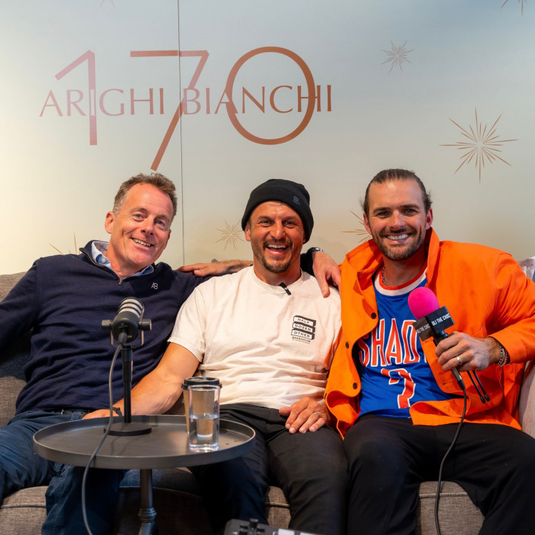 The new ‘Sofa Stories’ podcast is garnering nationwide acclaim as the duo share their passion for business and personal growth (Picture-supplied).