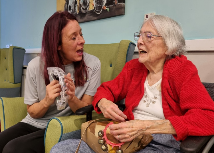 (L-R) Juliet Binning, Vivienne Nottley