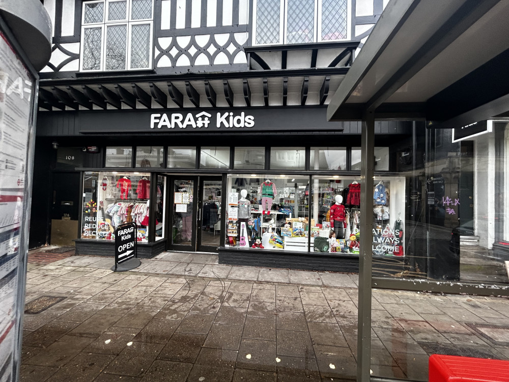 Shops across Richmond borough are getting ready for Christmas (Credit: Tilly O'Brien)