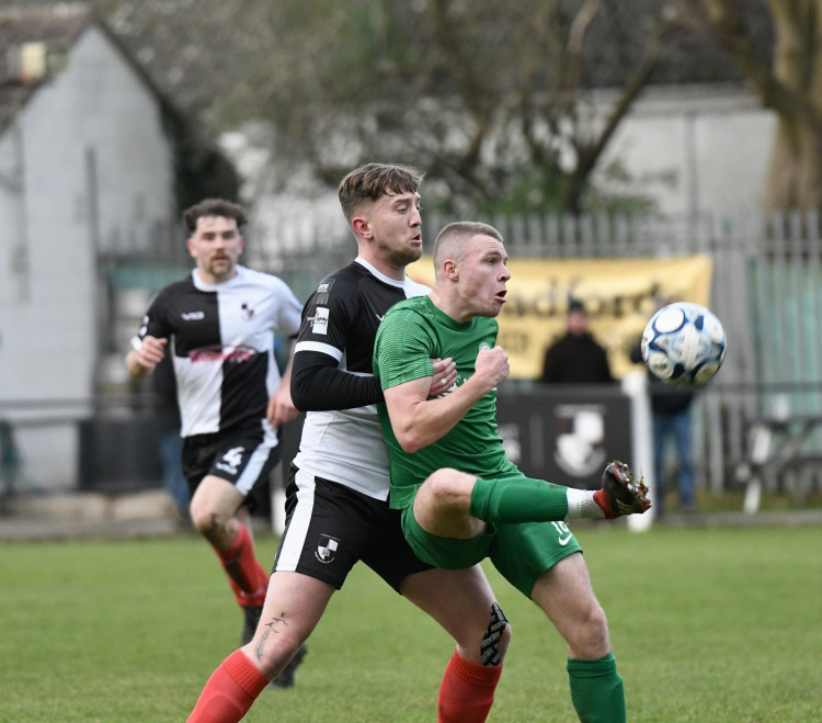 The match started with early drama as Ivybridge nearly scored in the second minute. (Photo: Colin Andrews) 