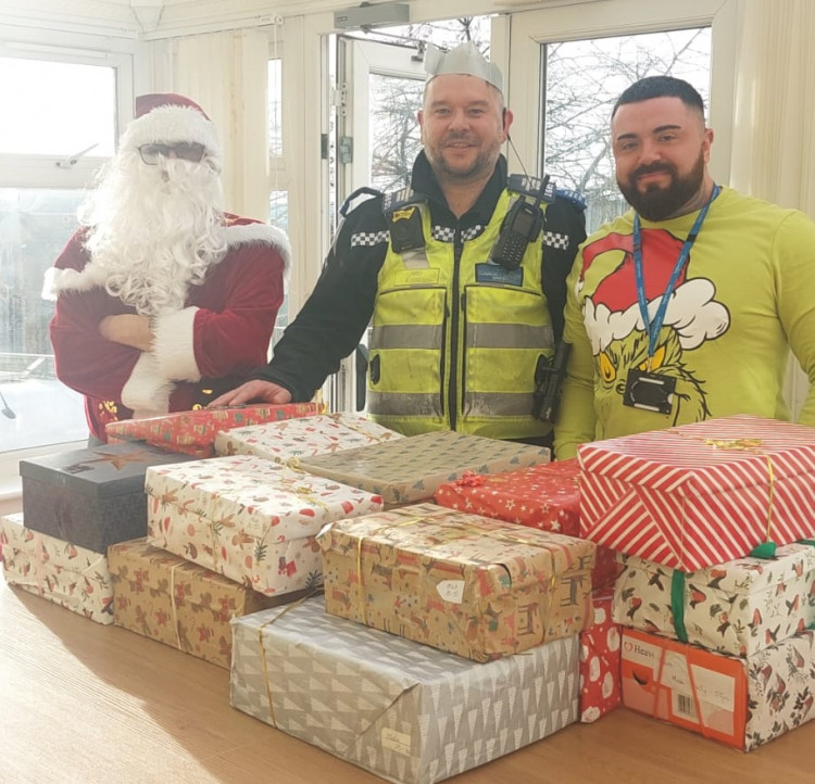 Stoke-on-Trent north local policing team assisted residents in delivering shoe boxes to those in need (Staffordshire Police).