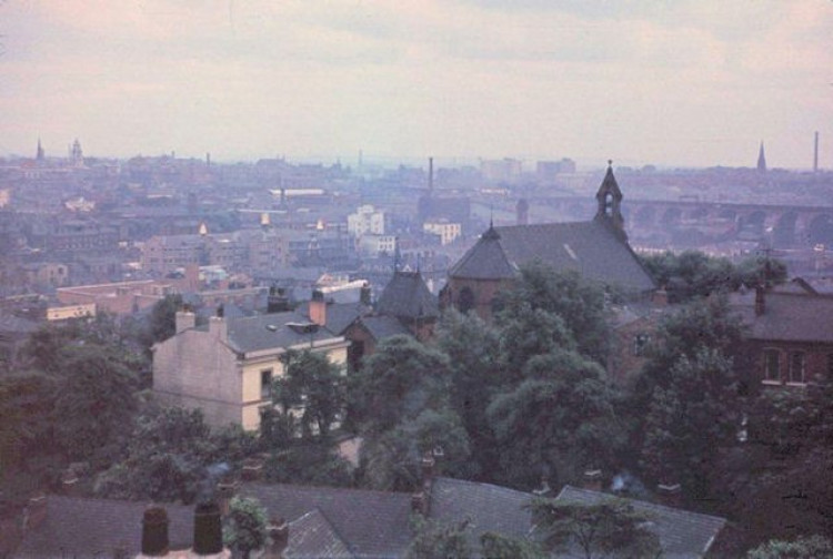 Footage from Kinolibrary shows scenes from the 1960s and 1970s in Stockport. Note that this separate image was taken by Geoff Royle, and shows the Stockport skyline as it appeared in August 1960 (Image - Geoff Royle / Wikimedia Commons)